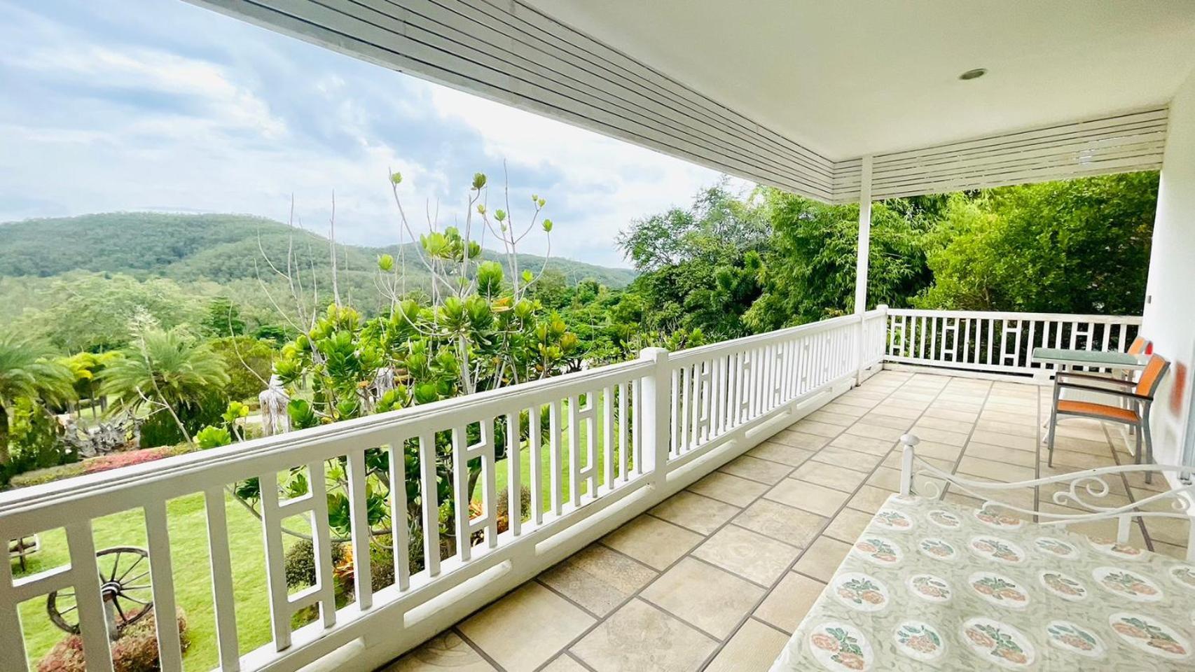 Baan Ing Khao Hotell Pak Chong Exteriör bild