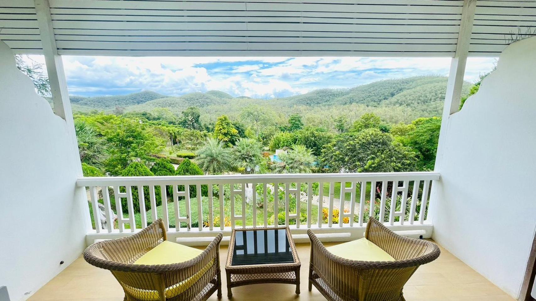 Baan Ing Khao Hotell Pak Chong Exteriör bild