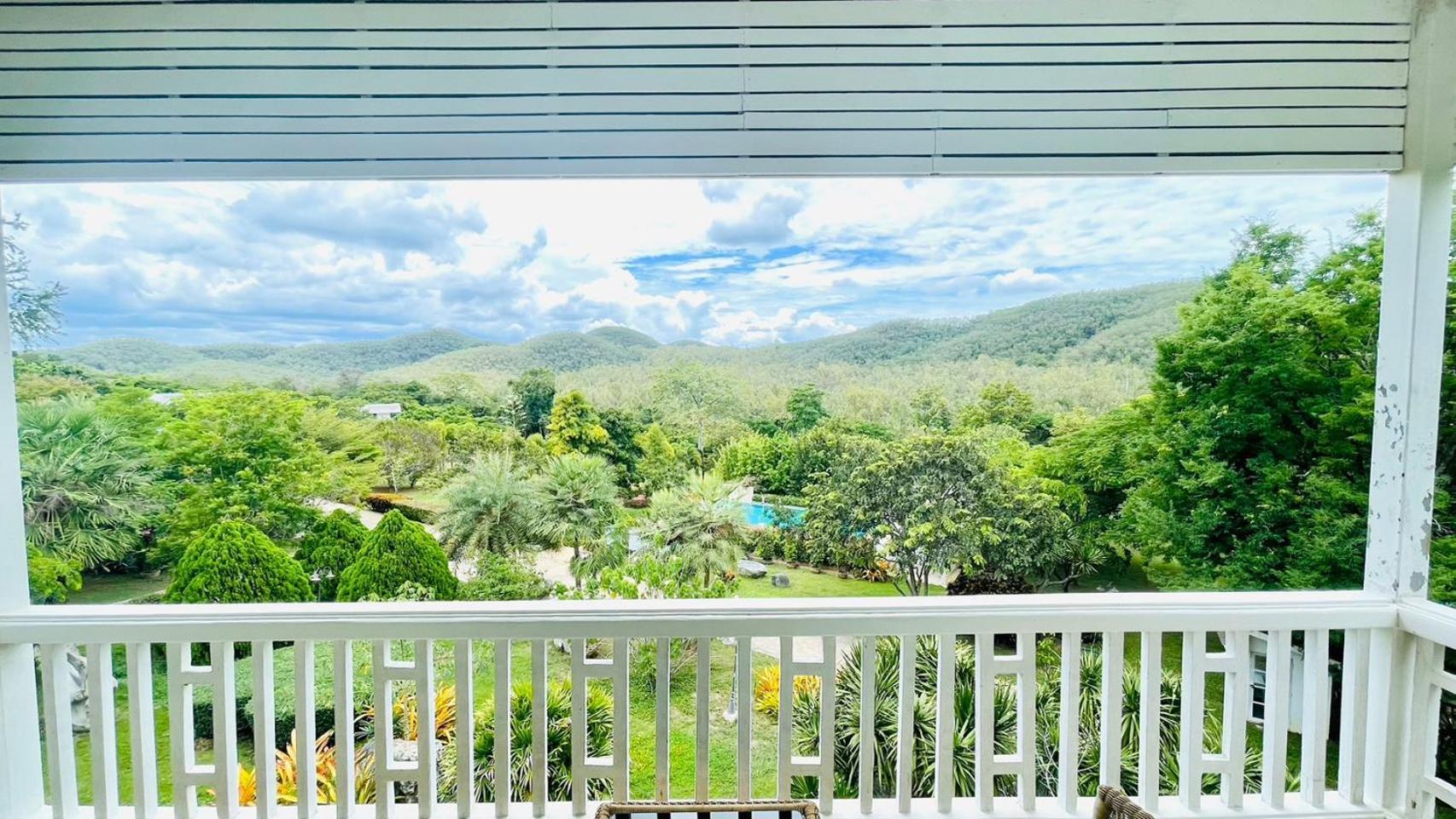 Baan Ing Khao Hotell Pak Chong Exteriör bild